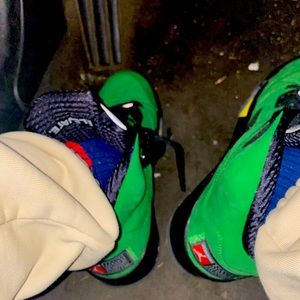 9-1/2 Brand new wore Twice